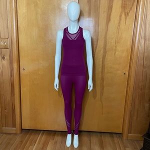 Victoria’s Secret Sports Bra - Medium Knockout Leggings - Small Tank - XS Set